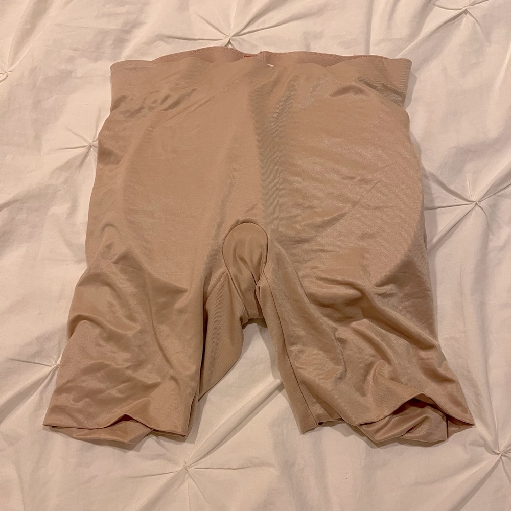 Spanx Shapewear w/ Removable Pads Size Medium